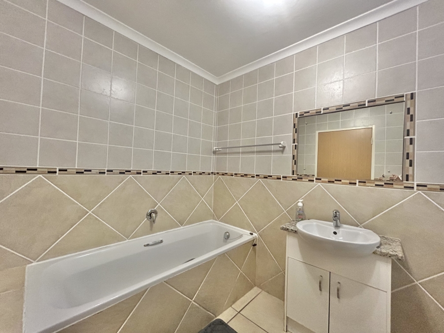 3 Bedroom Property for Sale in Kabeljauws Eastern Cape